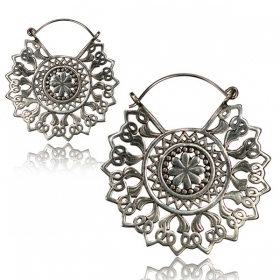\'\'Kajya Pali\'\' earrings