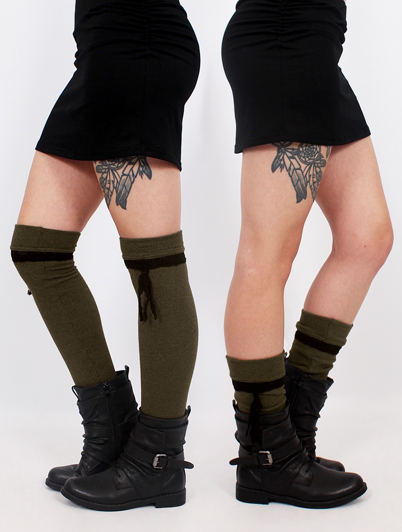 \ Jeïkaa\  Yggdrazil legwarmers, Army green and black lace